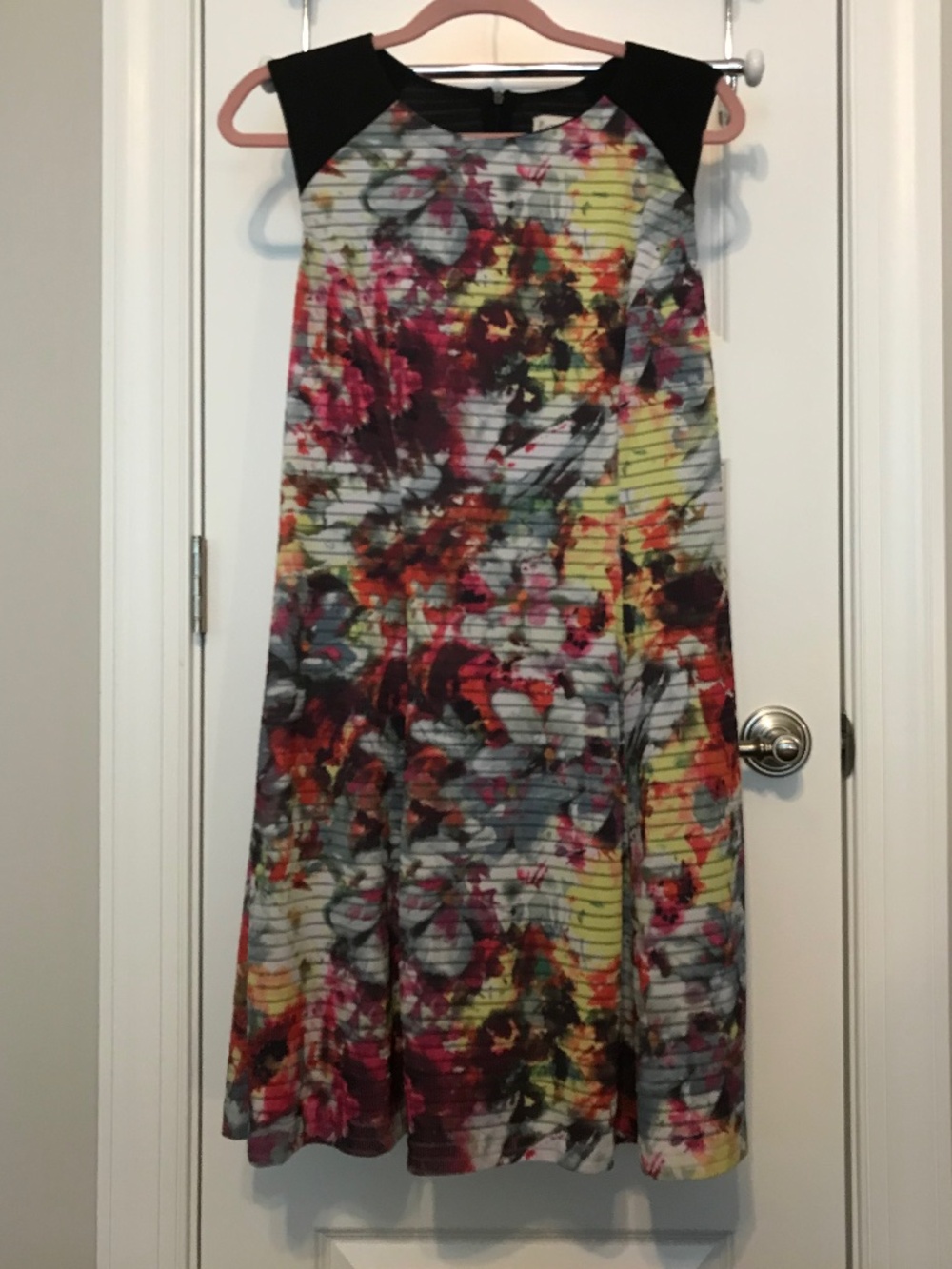 Beige by eci sleeveless colorful floral round neck midi dress (L)